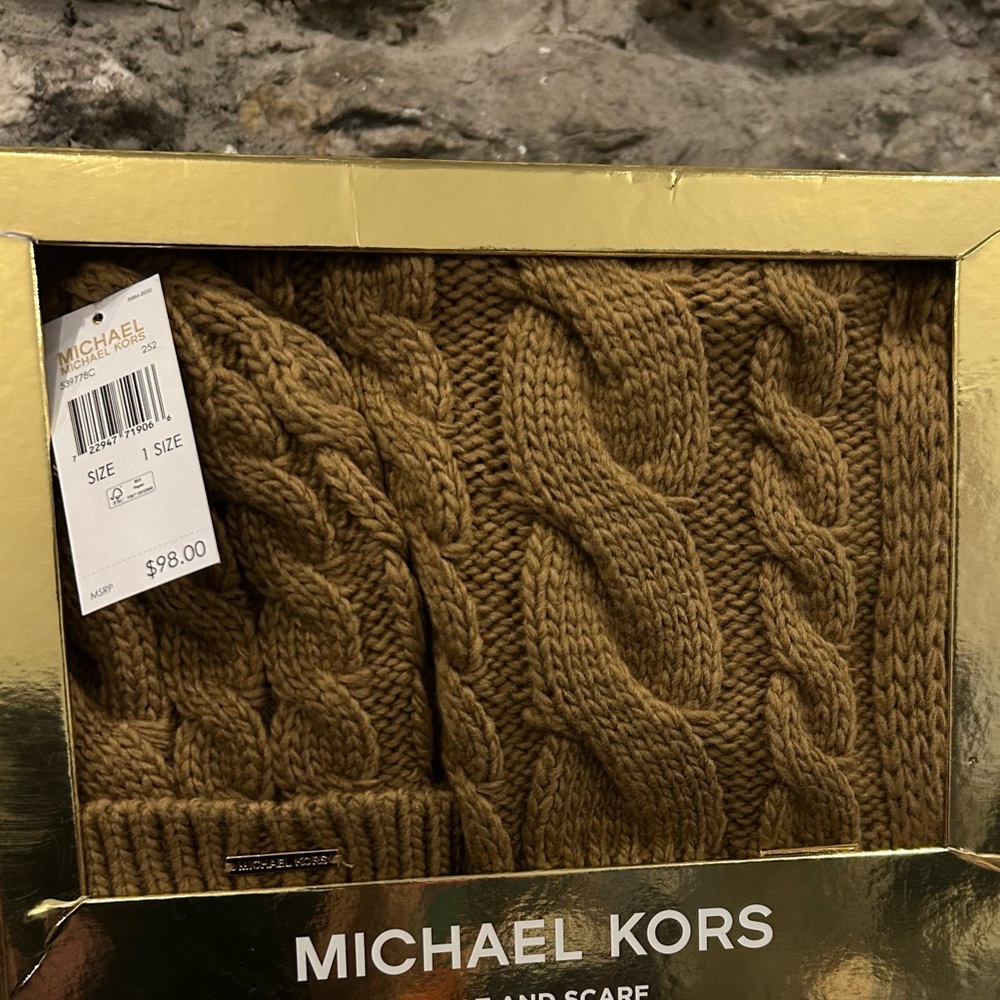 Michael Kors Tan Cable Knit Hat and Scarf Set - Picture 4 of 7